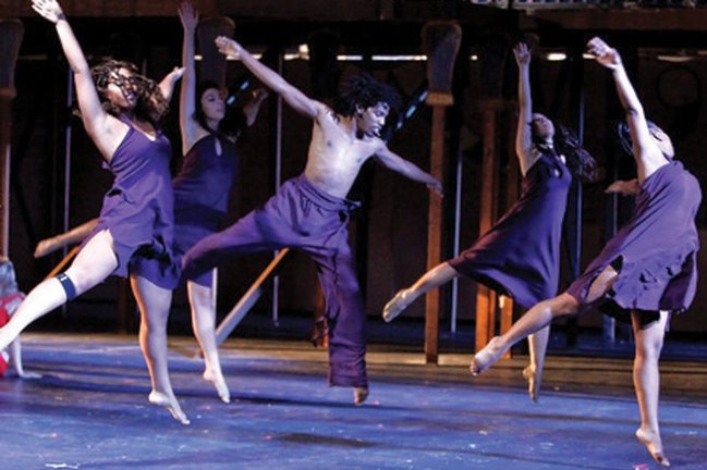 <em>AIDA</em> • 2011